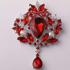 glass crystal brooch