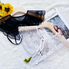 Embroidered versatile collar