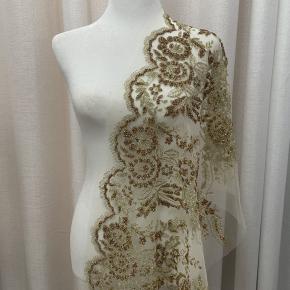 Lace mesh sequins applique