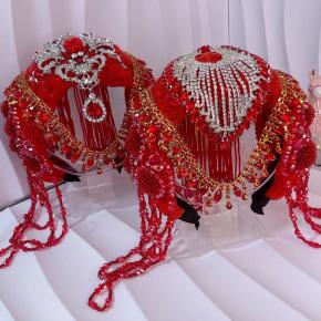 Hot and exaggerated popular twisted yangko red pendant with heart-shaped double-sided long tassel headband