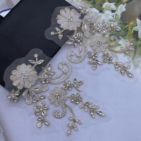Embroidered White Mesh Gold Thread Handmade Beaded Three-dimensional Flower Patch DIY Dress Accessories Lace Rhinestones