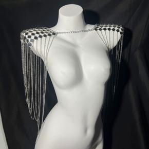 Personalized Long Chain Tassel Shoulder Necklace Creative Sequin U-shaped Necklace Body Chain for Women