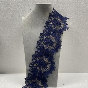 奢华花卉金色刺绣蕾丝装饰