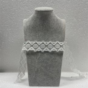 优雅的水溶性刺绣蕾丝装饰