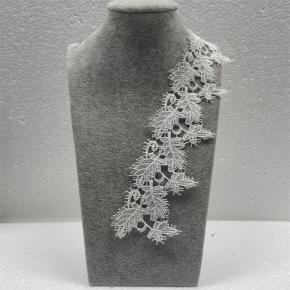 白色优雅叶子蕾丝用于婚礼