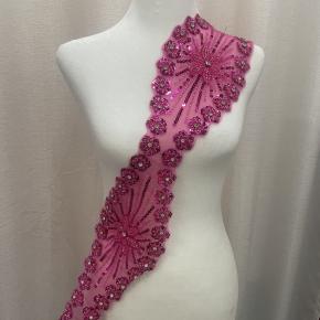 优雅的3D花朵手工珠饰水钻欧根纱装饰