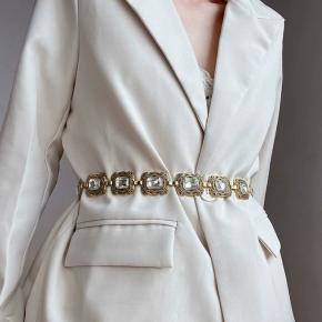 高级感腰链配饰女水钻链条腰带装饰配连衣裙子毛衣西装牛仔裤链子