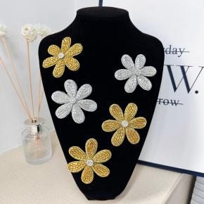 金色绣珠管花朵绣钻布贴辅料新款DIY手工服装蕾丝重工胸花配饰