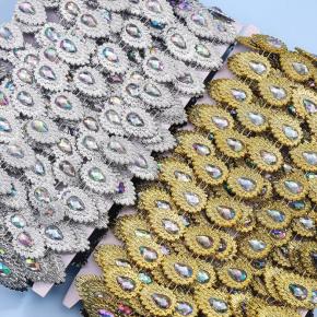 手缝服装亚克力无钻链条配件纽扣苗族diy少数民族扣子爱心花边