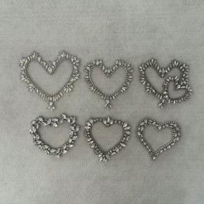  Factory Direct Hot Melt Adhesive Rhinestone Hot Glass Water Jewelry Hollow Love Street Style Four Clothing Accessories
