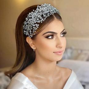 Handmade bridal headpieces, full-diamond hair accessories, headbands, hair clips, wedding tiaras, and dress accessories.
