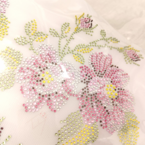 Hotfix Rhinestone Transfer Flower Pattern For Hanbok & Ethnic Costume Chest Decoration, Iron On Rhinestone Patch For Women Basic Tops, Dance Wear, Jeans